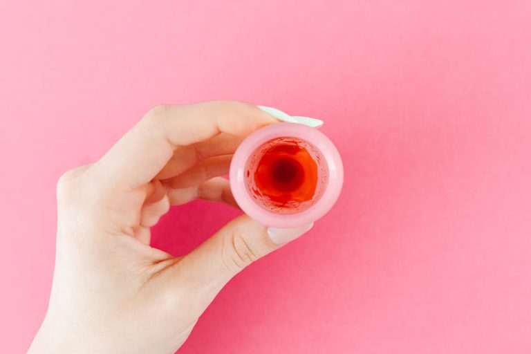 Effacement de la lordose cervicale : causes, symptômes et solutions pratiques