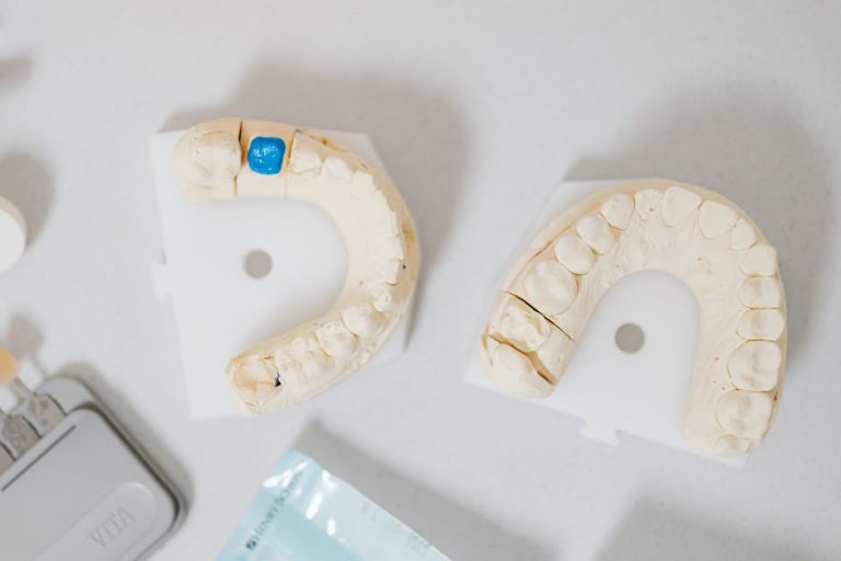 Vis de cicatrisation implant dentaire : tout ce que vous devez savoir